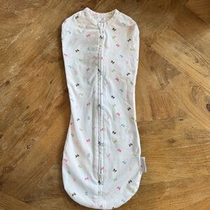 SwaddleMe Pod Newborn Zip Swaddle | White Bows 🎀